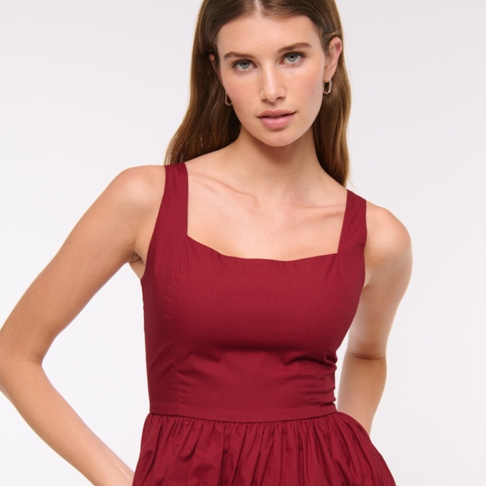 Abercrombie & Fitch Red Square Poplin Bubble Hem Tank